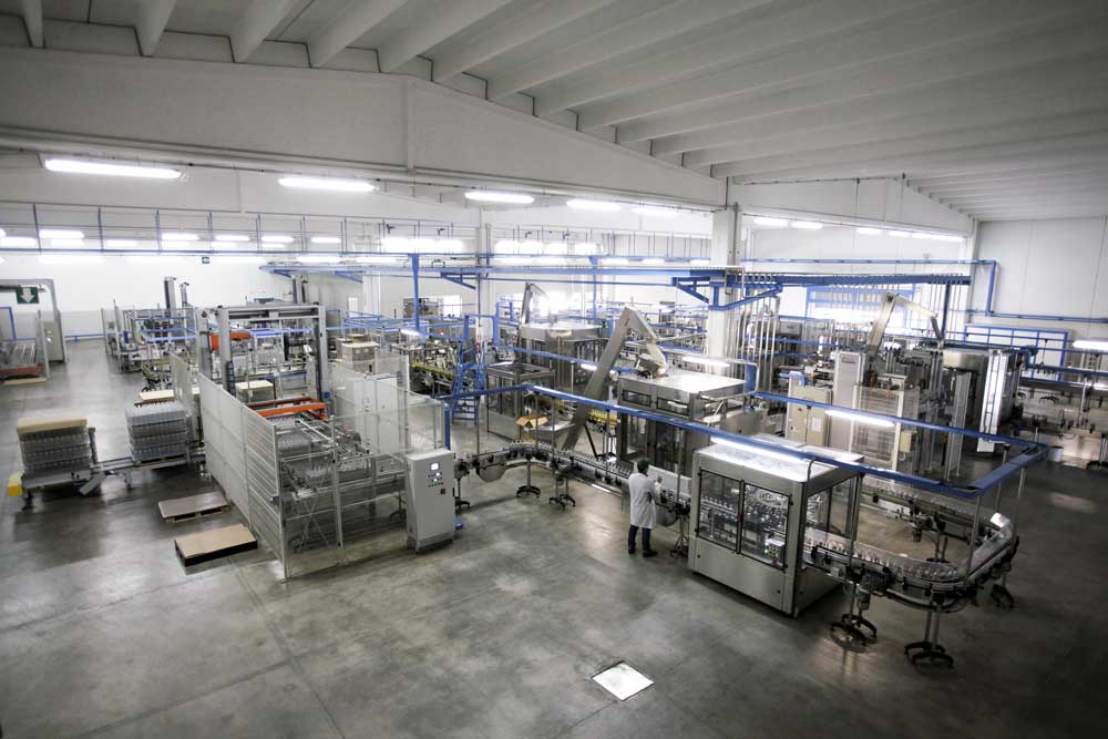 Sauce and condiment filling line